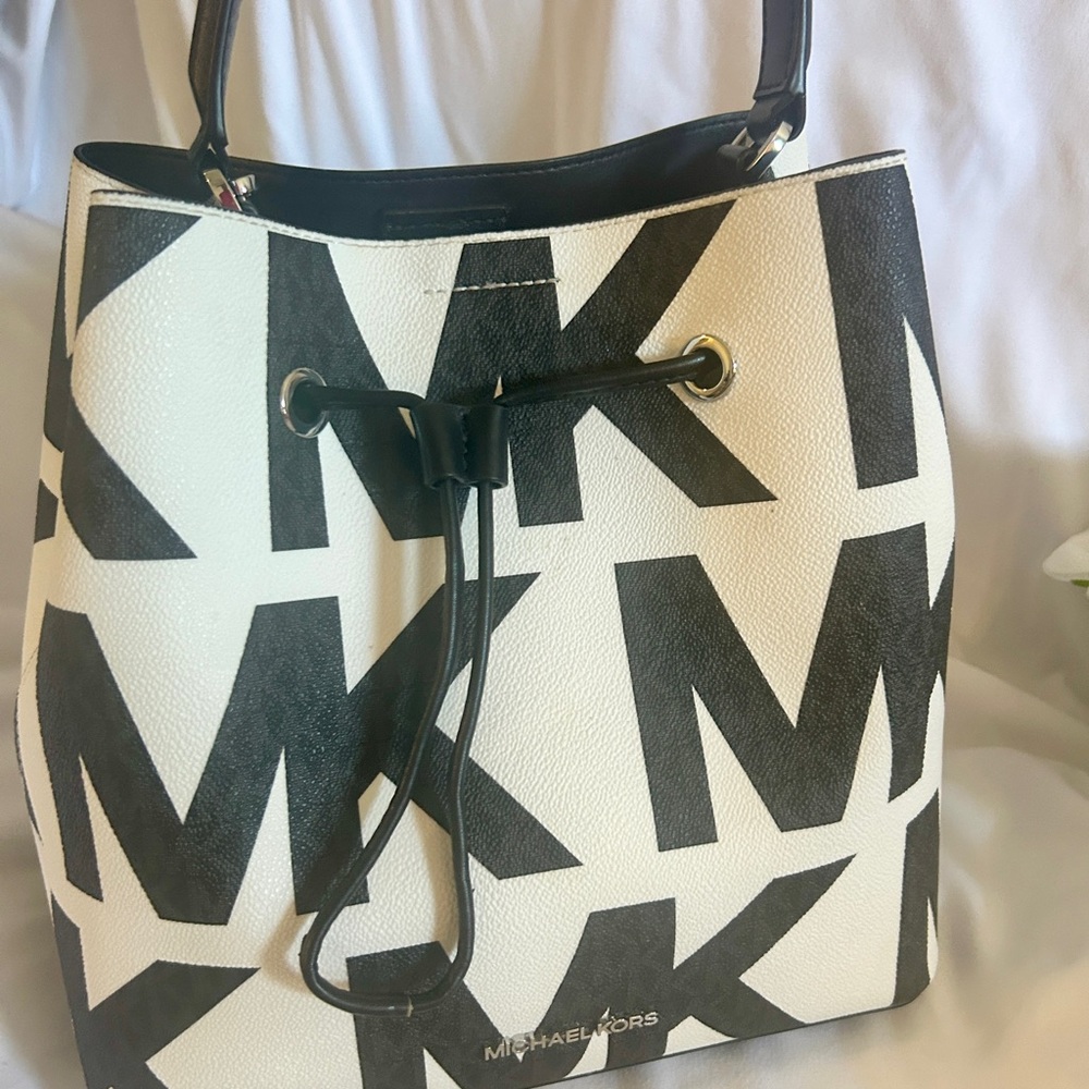 Michael Kors Monochrome Logo Shoulder Bag
